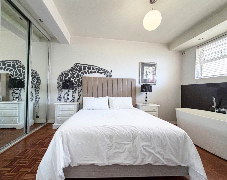 2 Bedroom Property for Sale in Green Point Western Cape